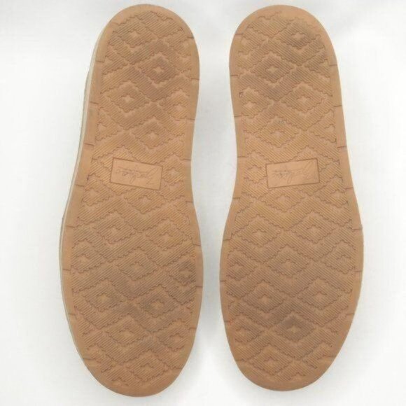 Urban Outfitters Zodiac Ellie Women's Size 8.5 Tan Suede Slip On Casual Flats - Picture 6 of 12